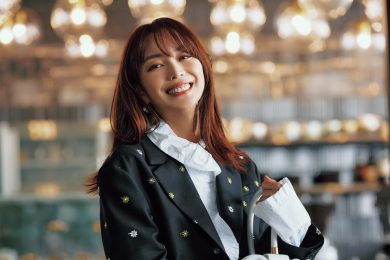 花柄、フリル【新年の甘盛りコーデ】は黒ベースならモードにキマる！