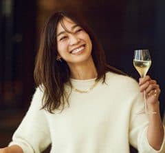 夫も思わず惚れ直す!? まろやか【Allホワイトコーデ】で新年デート