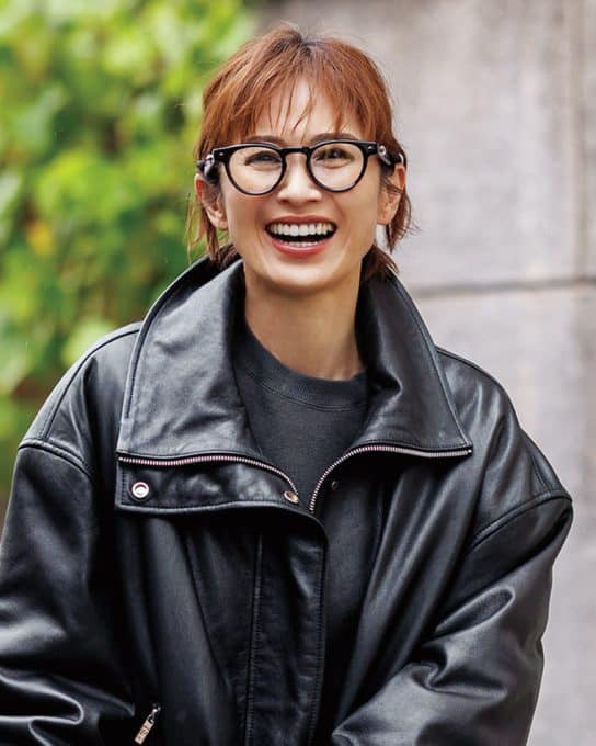 ブーム再燃！【レザーアウター】大人可愛くキマる選びや着こなしのポイントは？