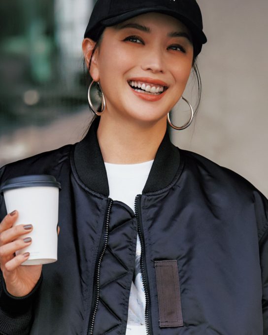 動きやすくて女っぽい【黒ニットタイトスカート】が家族とのお出かけに◎