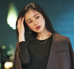 大胆に盛りたい夜の女子会は【レースワンピ】を重ねてほんのり艶っぽく