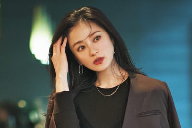 大胆に盛りたい夜の女子会は【レースワンピ】を重ねてほんのり艶っぽく