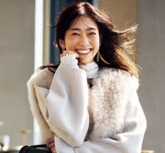 “普段は黒派”こそオシャレしたい日の【あざと可愛い白コーデ】が効く！