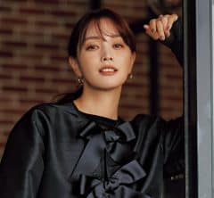 甘ゴコロを満たす【リボンブラウス】はデニム×黒コーデで大人に着地