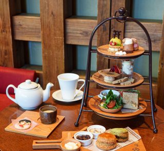 〈STORY公式インスタグラムで宿泊券プレゼント！〉 箱根のパワースポットで開運尽くしの 【開運来福アフタヌーンティー】を嗜む「ハイアット リージェンシー 箱根 リゾート＆スパ」