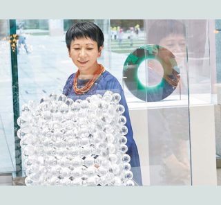 「人生において大切なことも、美術鑑賞から学べる」横浜美術館の館長に教わる、人生と美術の楽しみ方