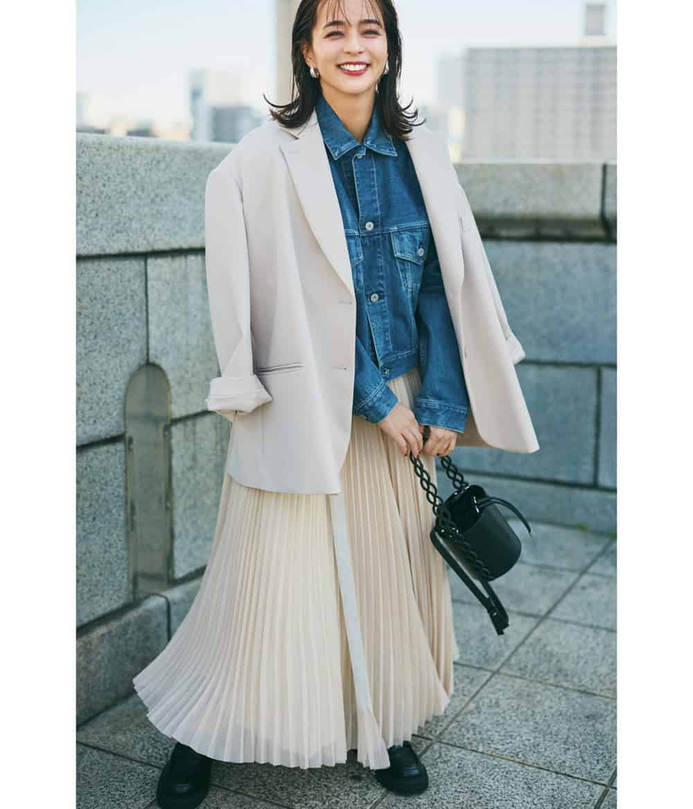 加藤ローサ ジャケット デニムジャケット プリーツスカート コーデ