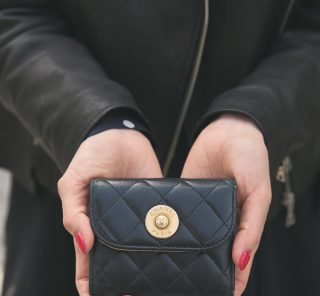 【シャネル、エルメスetc...】最強開運日に買い替えるなら？オシャレ40代が使ってる「本命財布」＜6選＞