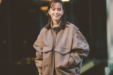 ２月後半からは黒より「ブラウンアウター」で春めく！40代が頼れるデザインと着こなし〈５選〉