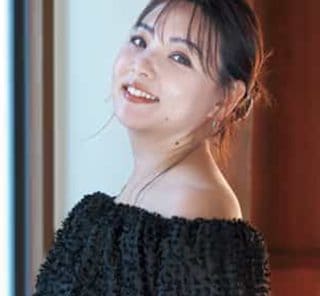 野呂佳代さんみたいな【ほぼ黒×肌見せコーデ】で“いい女感”も好感も引き寄せる