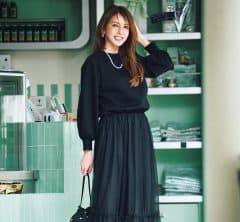 【40代】きちんと感も今っぽさも!学校行事にちょうどいい『ほの甘ワンピ』2選