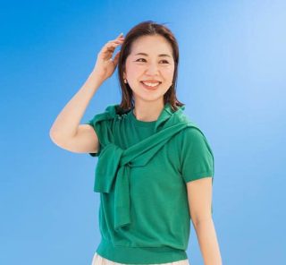結局、40代のくすみに効く色は？【UNIQLO／ユニクロ】で気張らず華やぐ〈3選〉