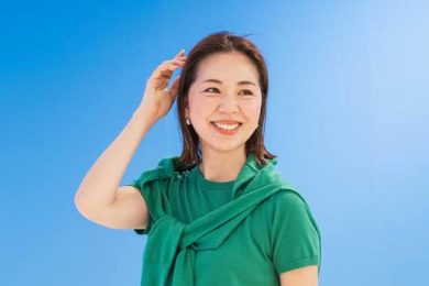 結局、40代のくすみに効く色は？【UNIQLO／ユニクロ】で気張らず華やぐ〈3選〉