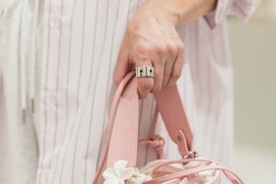 一気に垢抜ける！40代の春コーデに効く【GU／ジーユー】掘り出し小物〈12選〉