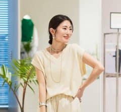 この春、40代が垢抜ける「色」は？【GU／ジーユー】で作る大人の上品コーデ〈3選〉