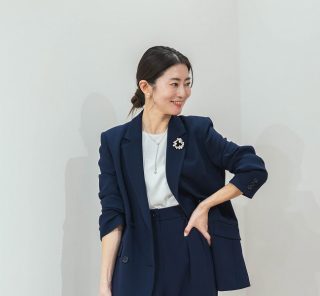 40代私立ママの卒入学式に！【PLSTプラステ】の名品ネイビー〈セレモニー服3選〉