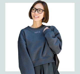 オシャレな40代こそ「スウェット」が好き！春シフトの垢抜けコーデ〈SNAP〉