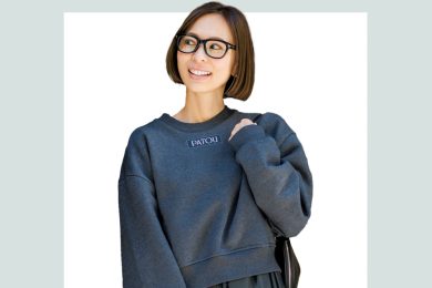 オシャレな40代こそ「スウェット」が好き！春シフトの垢抜けコーデ〈SNAP〉