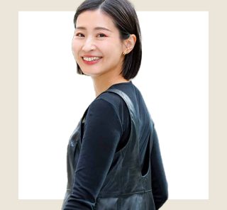 40代「ボブ派」に似合う！髪型まで“垢抜け映え”するコーデ〈SNAP3選〉