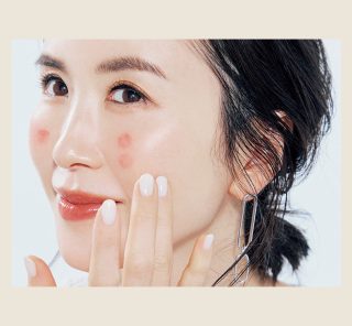 40代の敏感肌に。荒れやすい春の「メーク直し」正解テク