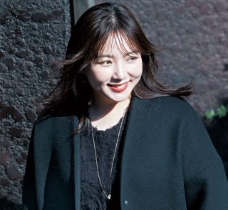 野呂佳代さんみたいな柔らかな魅力引き立つ【コクーンアウター】を主役に