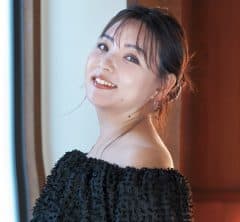 野呂佳代さんみたいな【ほぼ黒×肌見せコーデ】で“いい女感”も好感も引き寄せる