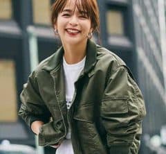 “ロンスカ大好き”40代に!体型がキレイ見えする、相性抜群な「春アウター」3選