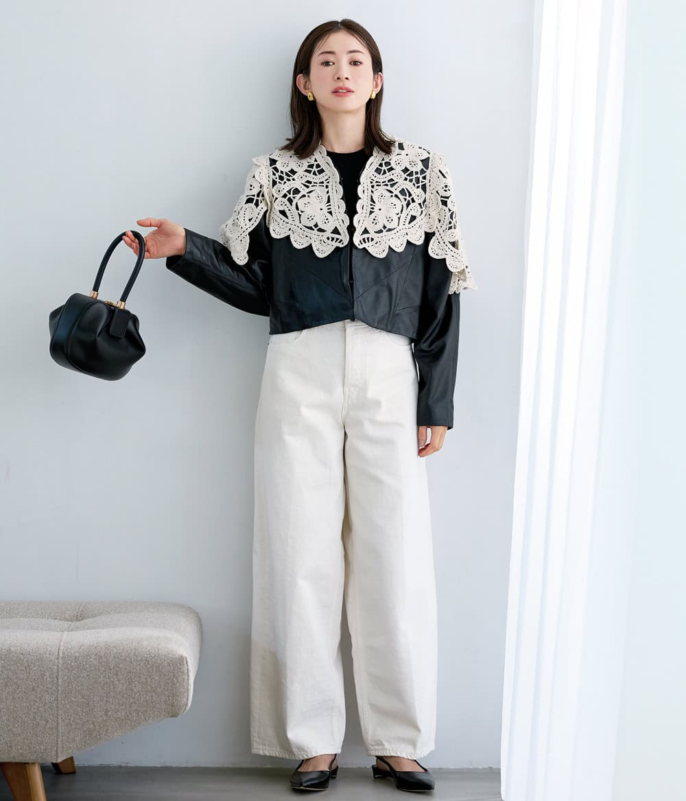 高垣麗子 レザージャケット ホワイトデニムパンツ コーデ