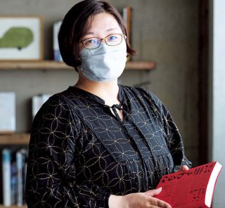 “なれるわけない”から直木賞へ。一穂ミチさん「会社員」と「小説家」そのバランスが創作の基盤