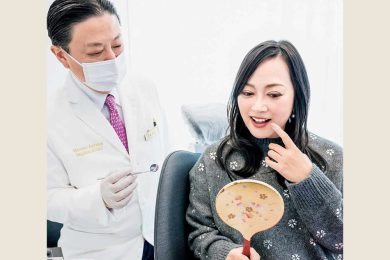 【画像集】大西結花さん（57歳）の今。変わらぬ笑顔と、更年期を支える「愛用の整えアイテム」