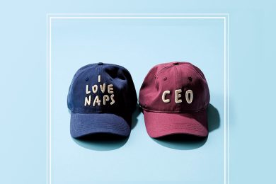 40代の「レジャーコーデ」の仕上げに！ぐっと洒落る【カジュアル小物】４選