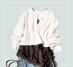 大流行の「レース＆フリル」、40代はこう着たい！“甘々にならず”垢抜ける方法〈7選〉