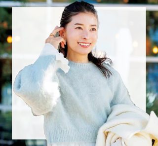 【気温19度〜】春のお出かけにちょうどいい！40代の“華やぎカジュアル”パンツコーデ〈SNAP〉