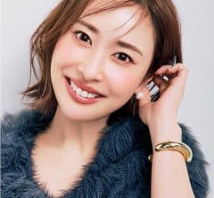 40代「クール系フェイス」の【卒入学式メーク】優しげチークで“キツ見え”回避！