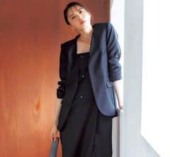 パンプスの新星「とんがりオープントウ」で40代のパンツコーデが垢抜ける！万能カラー2選