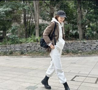 肌寒いけど、春コーデでいたい日は〈アウターがわりにジャケット〉を【モデル私服コーデ】