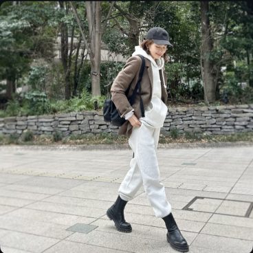 肌寒いけど、春コーデでいたい日は〈アウターがわりにジャケット〉を【モデル私服コーデ】