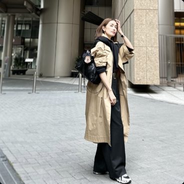 バッグチャームの配色をヒントにしたコーディネートが完成！【モデル私服コーデ】