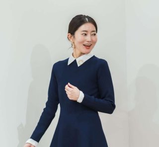 入学式コーデに迷う40代ママに！【PLST／プラステ】だけで叶う「上品ネイビーコーデ」〈4選〉