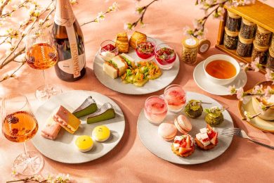 満開の桜を眺めながら楽しむ、大人の「桜アフタヌーンティー」