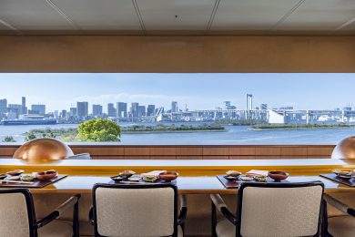 揚げたての天ぷらを存分に！東京湾を眺めながらカウンターで味わう、「ヒルトン東京お台場」のご褒美ランチ