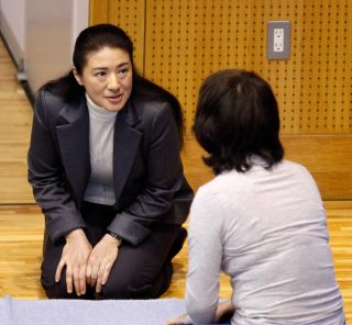 【皇后雅子さま】祈りとともに歩まれるご一家  平和への想いと訪問の装い