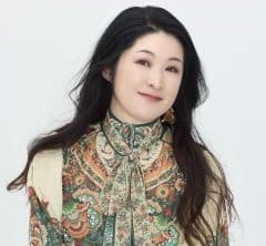 いじめ、就職氷河期、占い師へ転身、41歳で3度の結婚……「今、一番幸せ」占い師・真木あかりさん人生を拓く方法