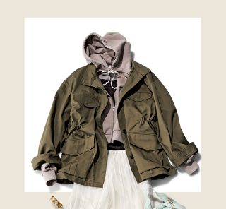 この春は「白スカート」がトレンド入り！40代が上品に着やすいデザイン〈２選〉