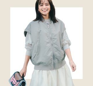 この春トレンドの「ベージュ」は“老け見え”する？40代が今っぽく洒落るコツ〈コーデ3選〉