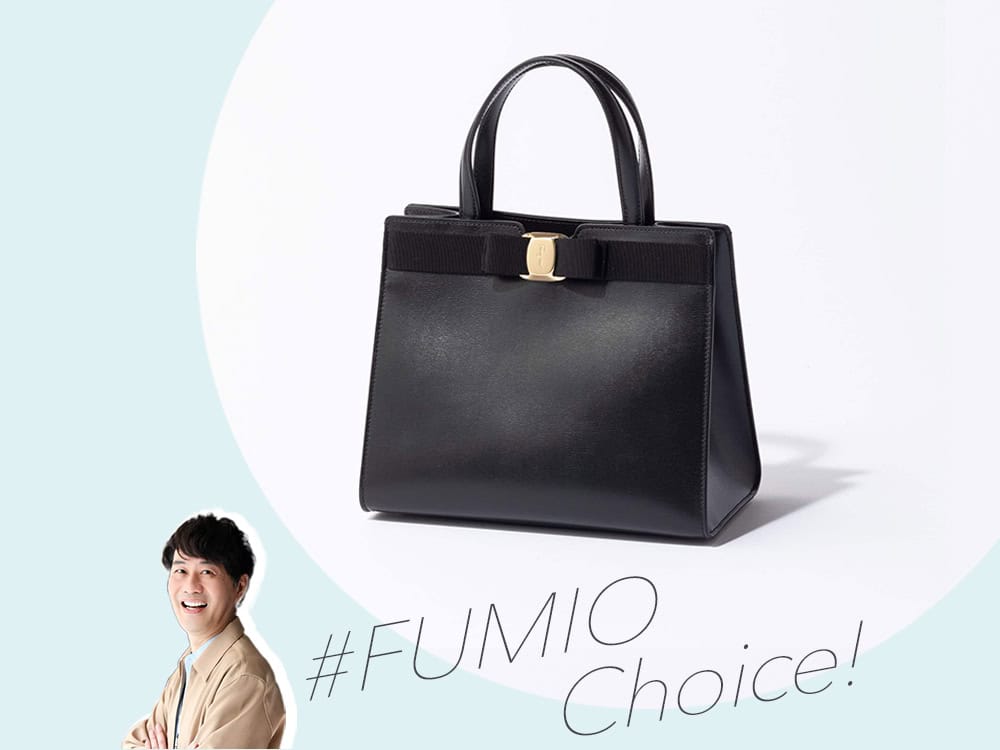 美品　フェラガモ　ヴァラリボン　フォーマルバッグ　ダークネイビー VARA（Salvatore Ferragamo） サルヴァトーレ フェラガモ SALVATORE