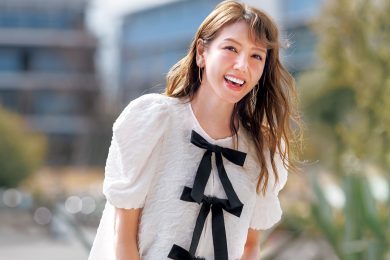 【40代の春コーデ】大人こそ甘さでオシャレを更新！『リボン&フリルアイテム』6選