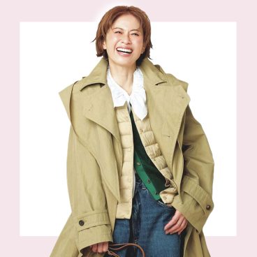 今、トレンチもジャケットも「フードつき」が流行！40代が毎日着やすい 