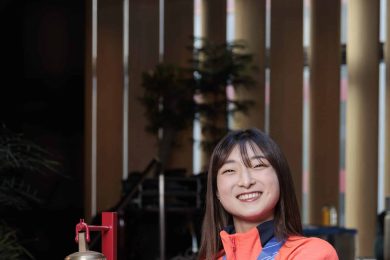 〈坂本花織選手インタビュー〉「家族に見せられたのが、一番嬉しかった」オリンピックメダルとともにオメガブティック心斎橋に登場！