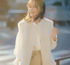 40代に大ブーム「マロージュカラー」って?“モノトーンより垢抜ける”最旬コーデ〈3選〉